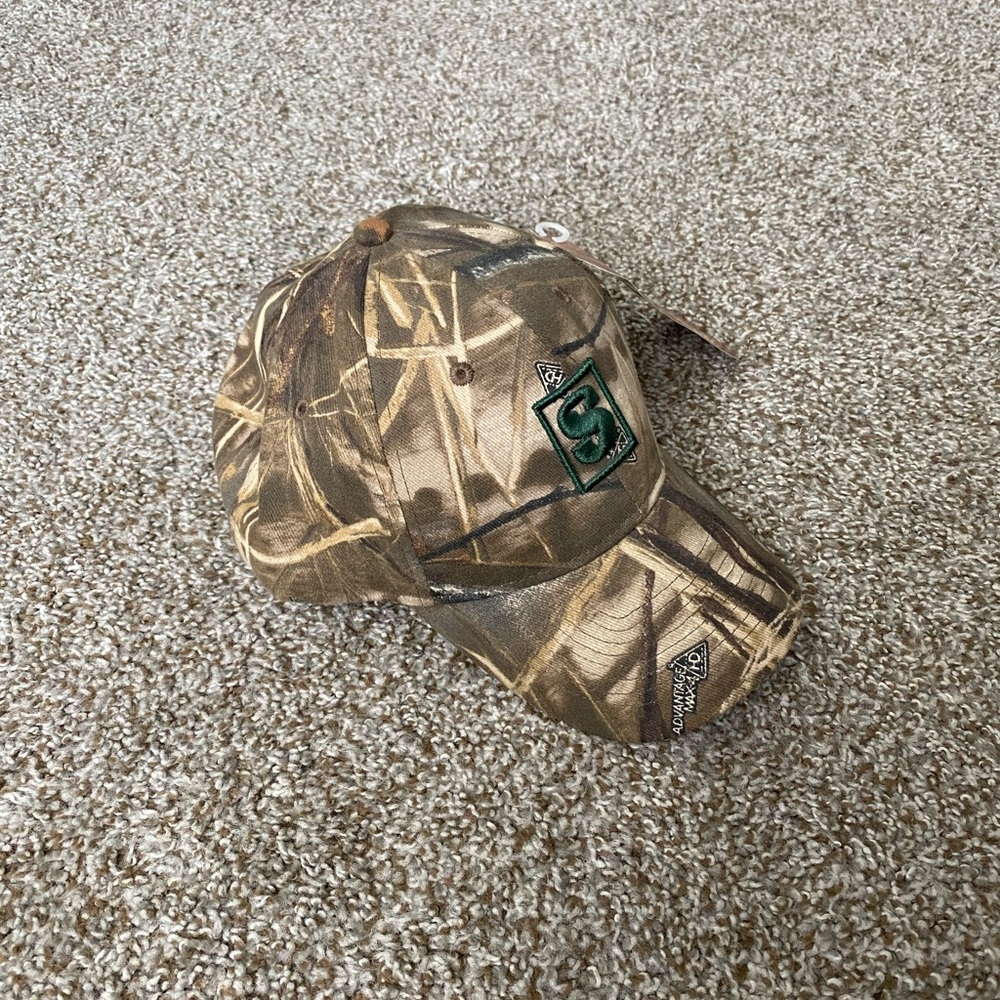 NWT RealTree Camouflage Baseball Hat. Max-4. OS.